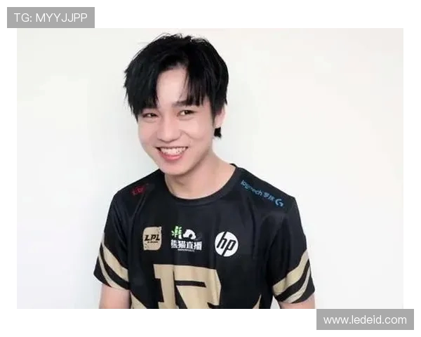 RNG在高校联赛中以96分稳居积分榜首位，展现强劲实力