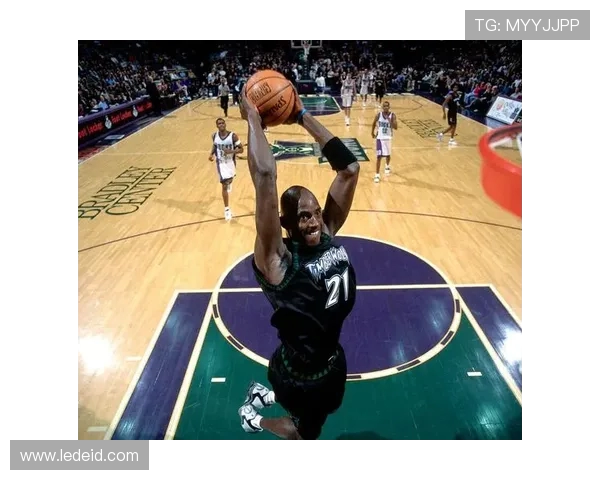 凯文加内特传奇生涯全面回顾从激情斗士到无冕王者的篮球故事